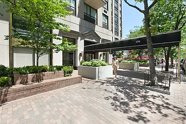 Evans Tower Condominium at 171 East 84th Street in Upper East Side
