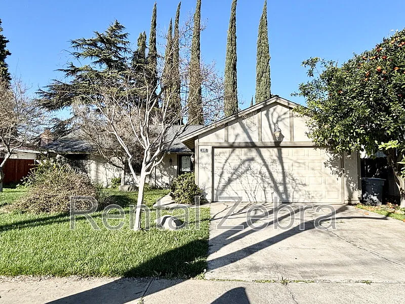 1445 Cameron Ln photo 1
