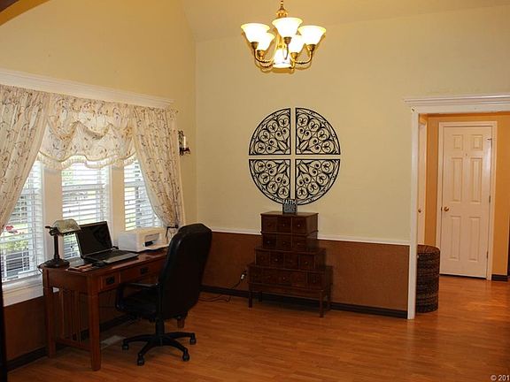5th image of 304 S 64th St