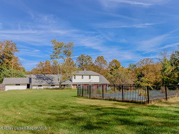 5th image of 74 Habeck Road