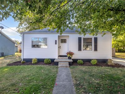 607 N Van Buren St, Sullivan, IL, 61951