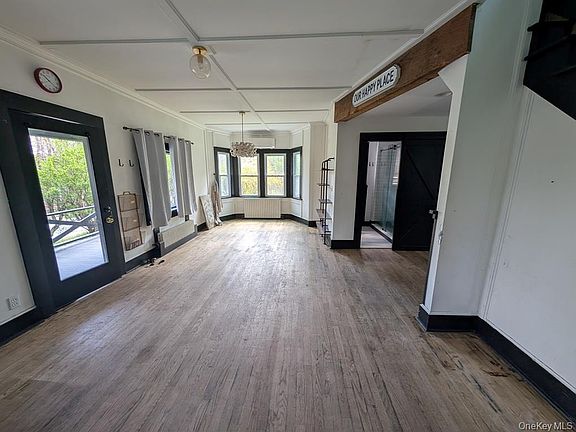 3rd image of 86 Plank Road