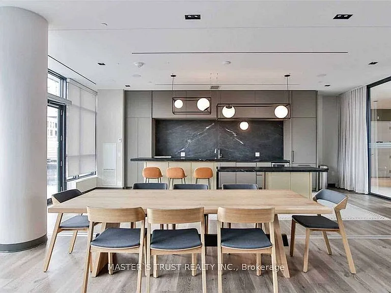 225 Sumach St #606W — Photo 14