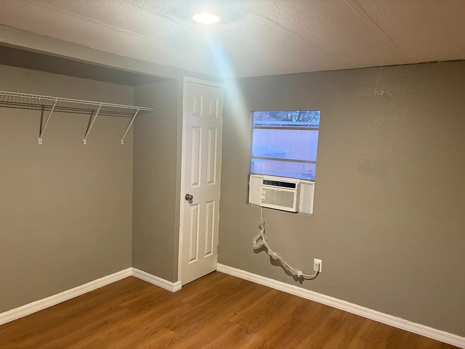 2 bed, 672 sqft, $1,200 — Photo 2