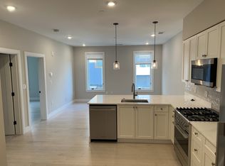 197 Green St #206, Jamaica Plain, MA 02130