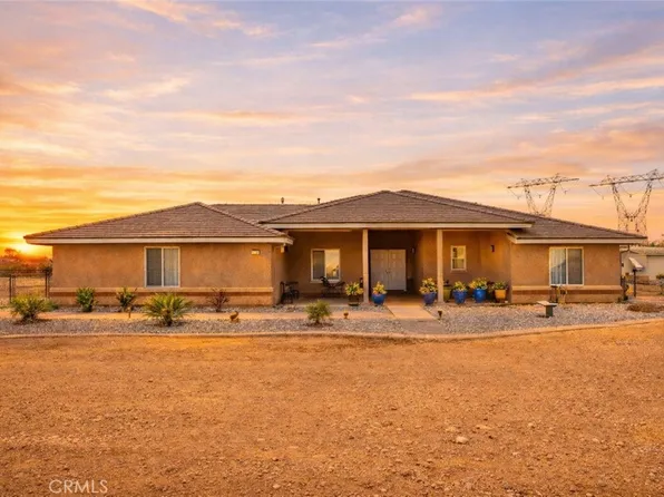 6797 Blue Rose Ln, Oak Hills, CA 92344