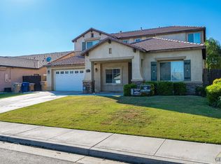 10900 Vista Del Luna Dr, Bakersfield, CA 93311