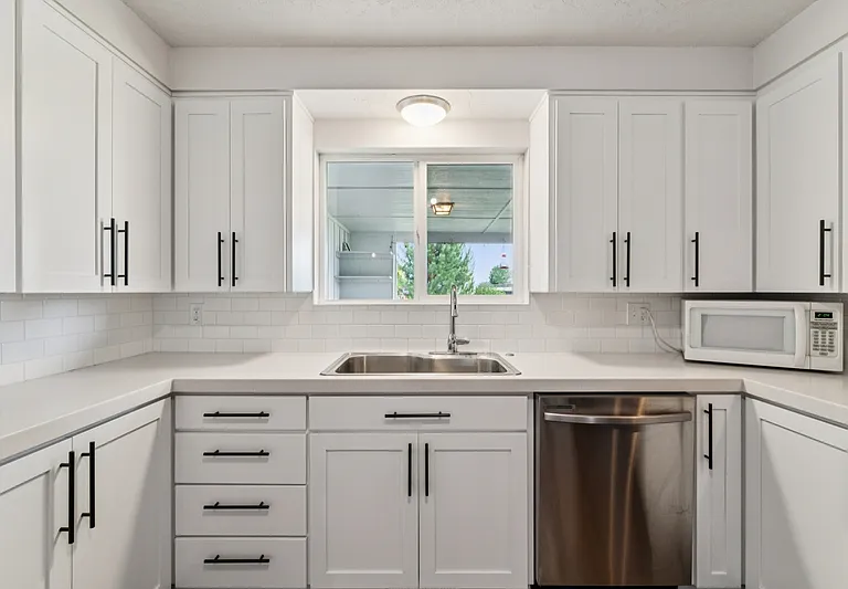 10996 Willis Rd — Photo 19