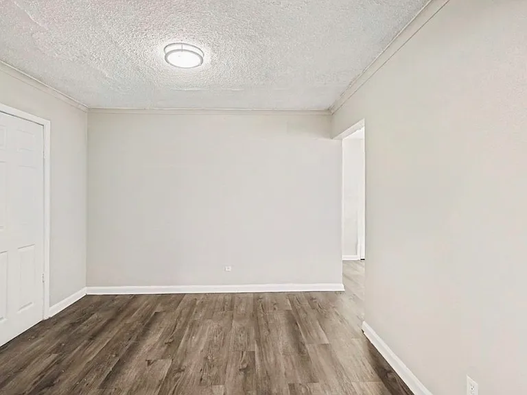 6220 Agnes Ave — Photo 8