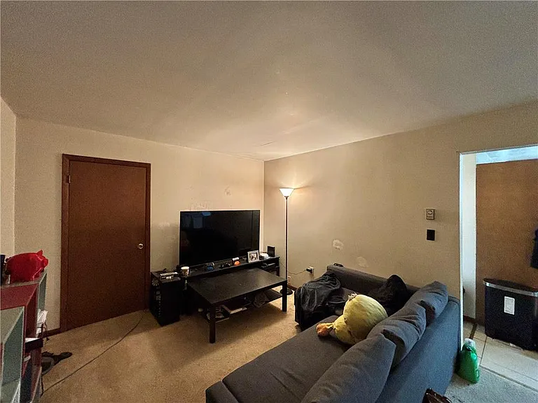4033 W Grant St #2 — Photo 2