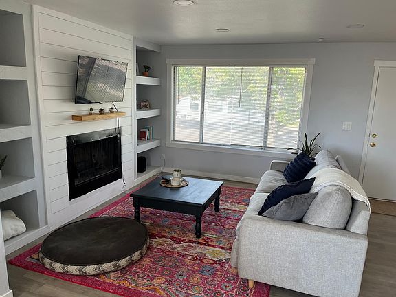 4th image of 573 N Sir Anthony Cir