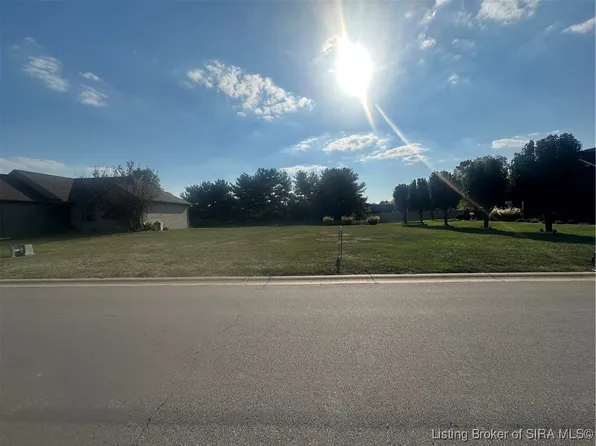 2882 Sandalwood Drive, New Albany, IN 47150