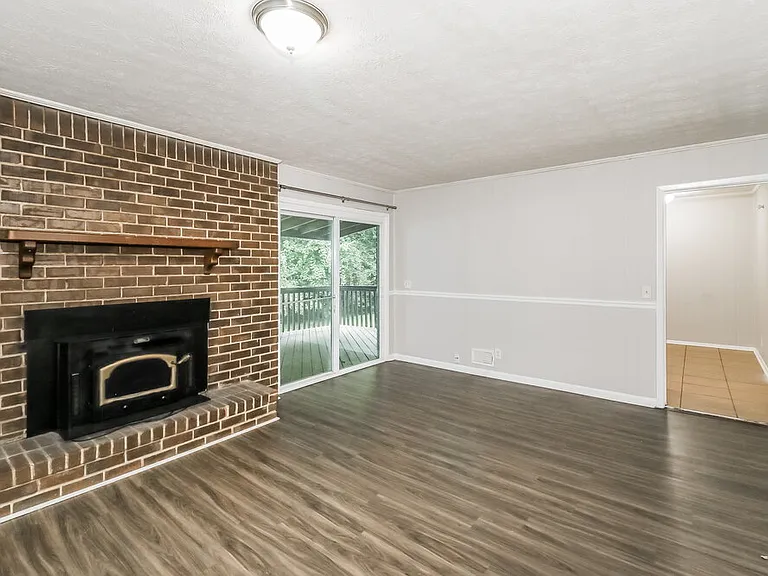 1210 Maple St SE — Photo 8