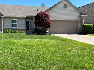 34271 Birchway Cir, Sterling Heights, MI 48312