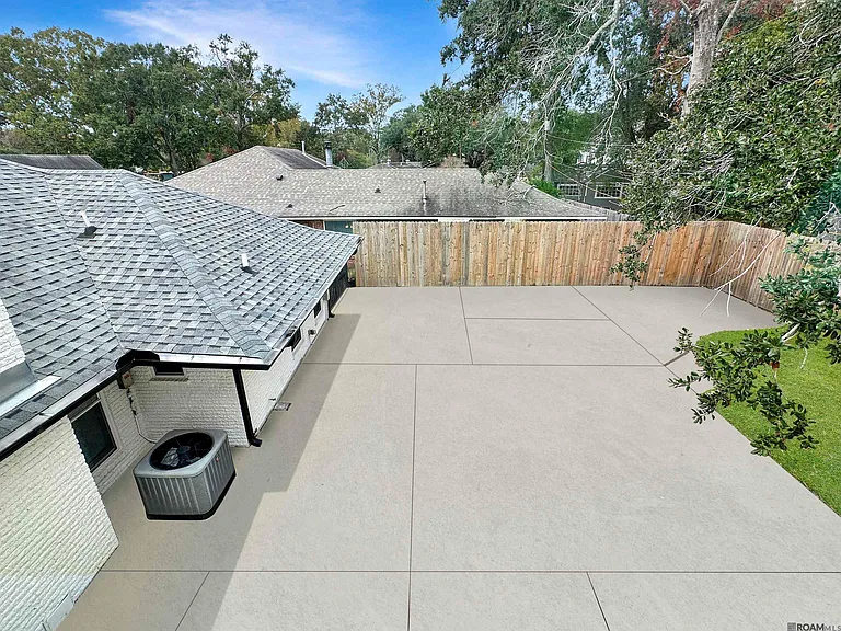 7323 Sheffield Ct — Photo 23