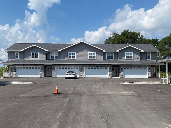 2nd image of 2328 Center Ave #3