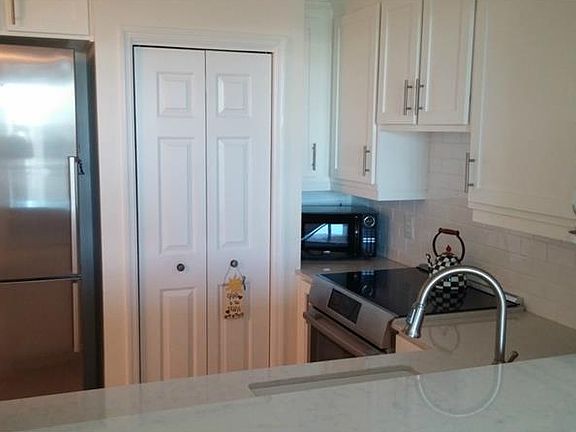 3rd image of 345 Bayshore Blvd APT 703