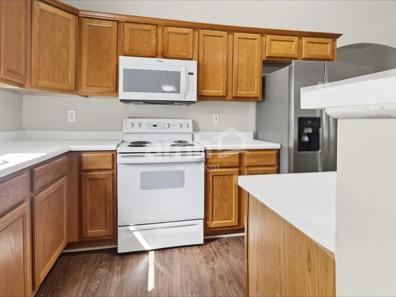 3 bed, 2.0 bath, 1446 sqft, $1,900 — Photo 4