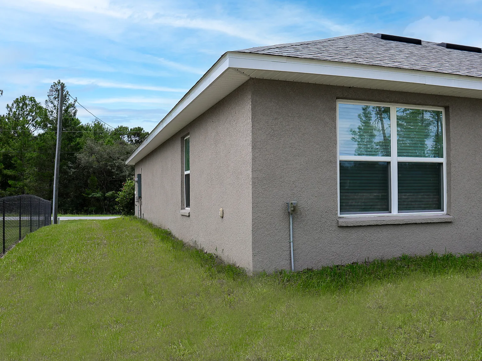 4 bed, 1760 sqft, $1,999 — Photo 3
