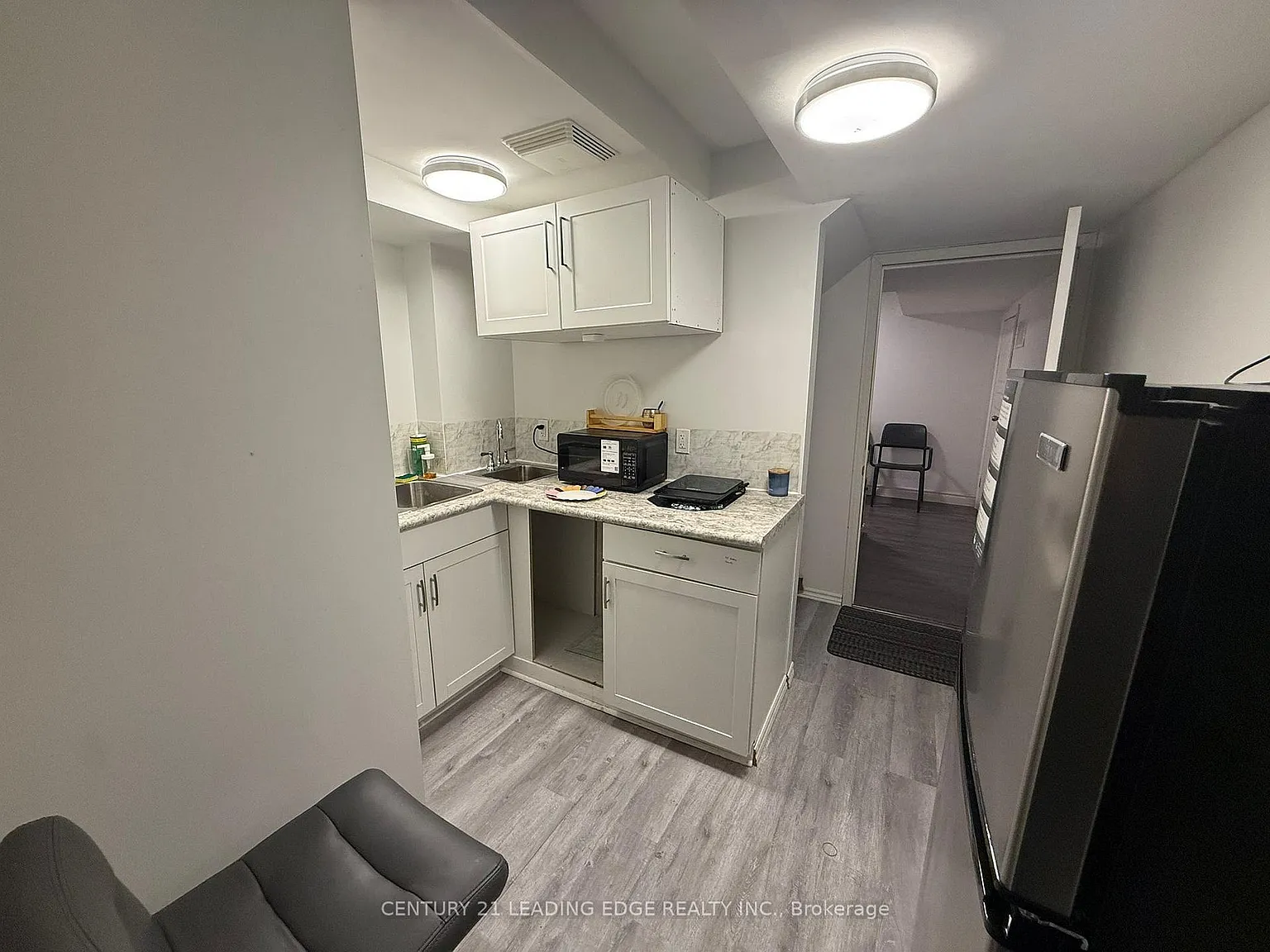 1 bed, $1,000 — Photo 2