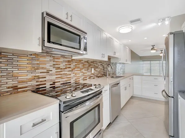 1131 Violet Terrace #104, Delray Beach, FL 33445