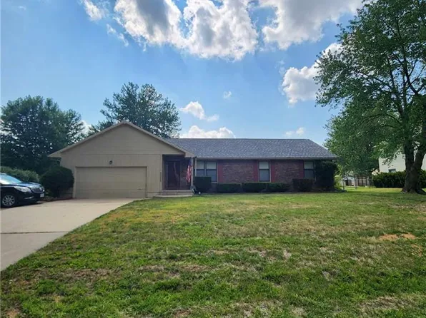 201 S Vansant Rd, Clinton, MO 64735