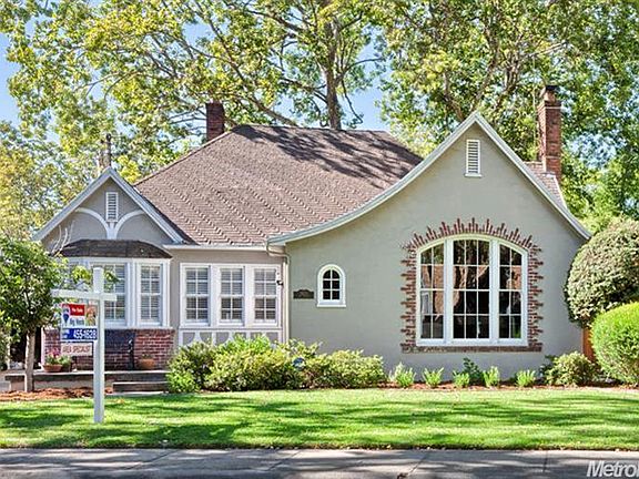 4th image of 2620 4th Ave
