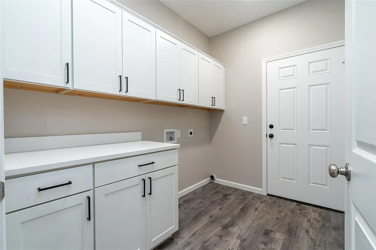 3 bed, 1218 sqft, $1,800 — Photo 4