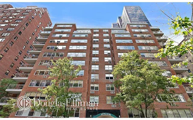 Rented by Douglas Elliman | media 7