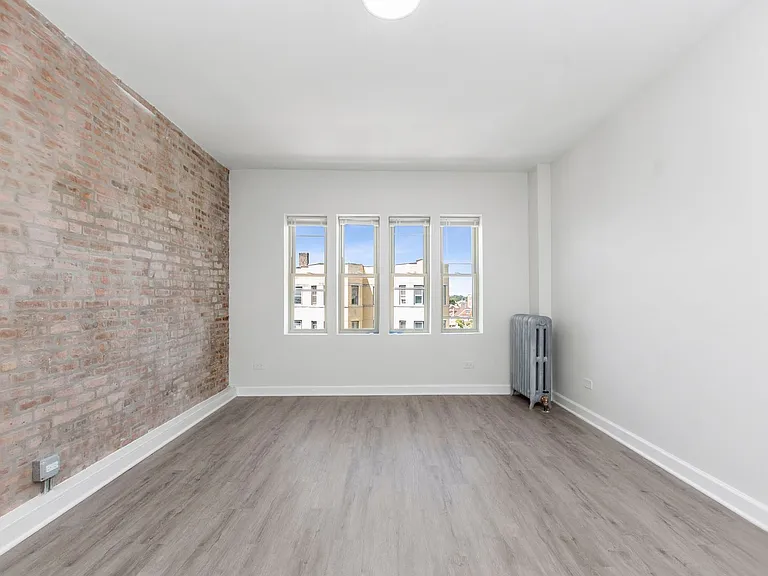 8201 S Paulina St — Photo 38