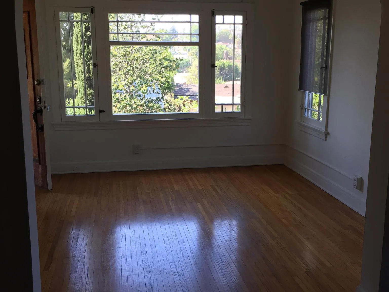 3 bed, $4,000 — Photo 2