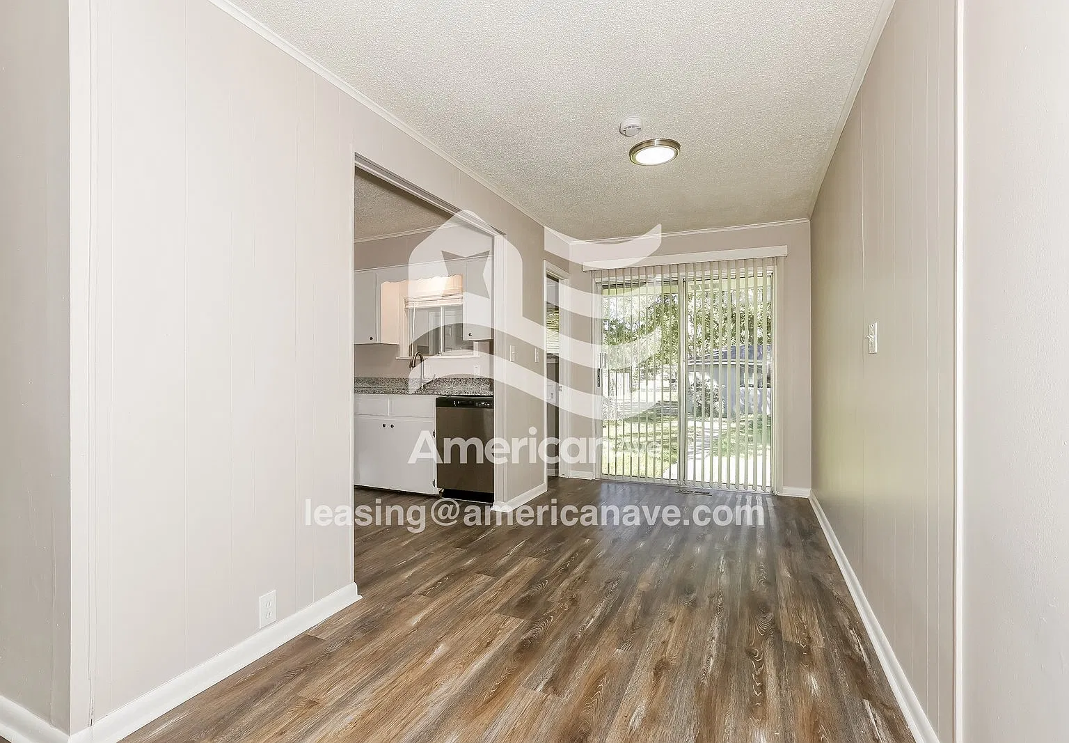 3 bed, 2.0 bath, 1265 sqft, $1,381 — Photo 4