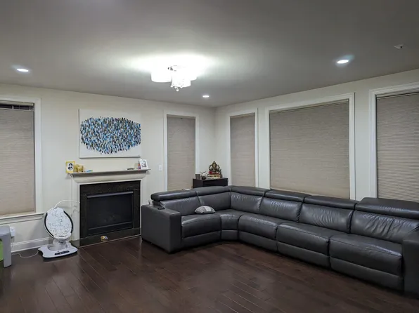 23262 Evergreen Ridge Dr, Ashburn, VA 20148