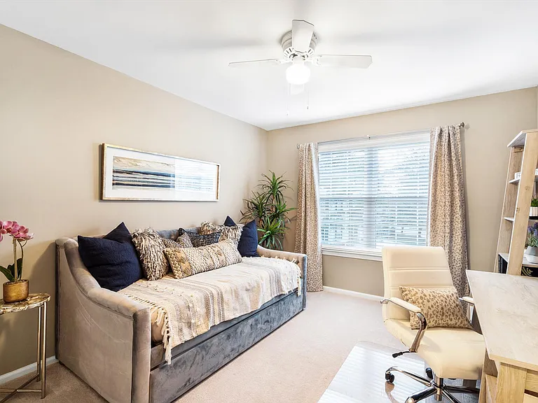 2802 Johnson Cir — Photo 19