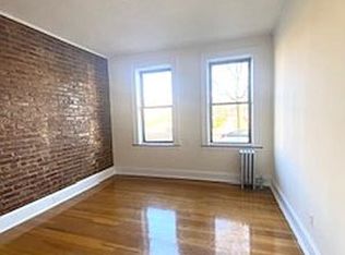 21-32 Crescent St #A7, Astoria, NY 11105