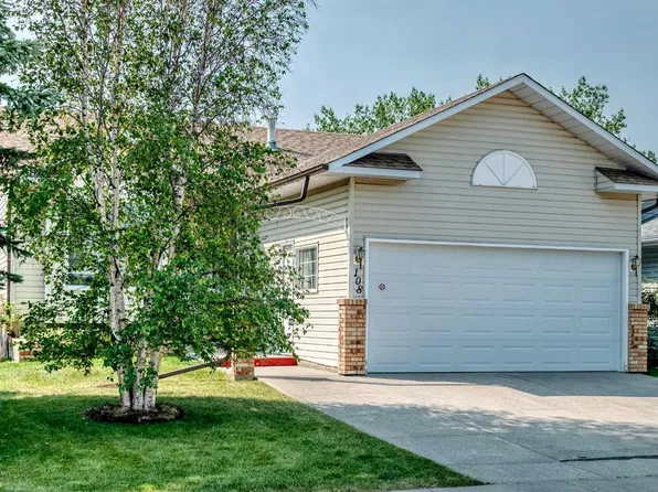108 N Woodside Close NW, Airdrie, AB T4B 2C7