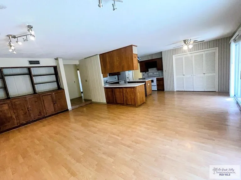 5611 La Estrella Cir — Photo 4