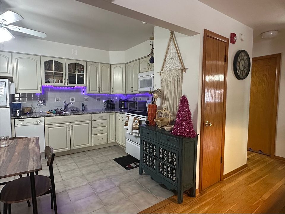 Full-size fridge, dishwasher, electric stove