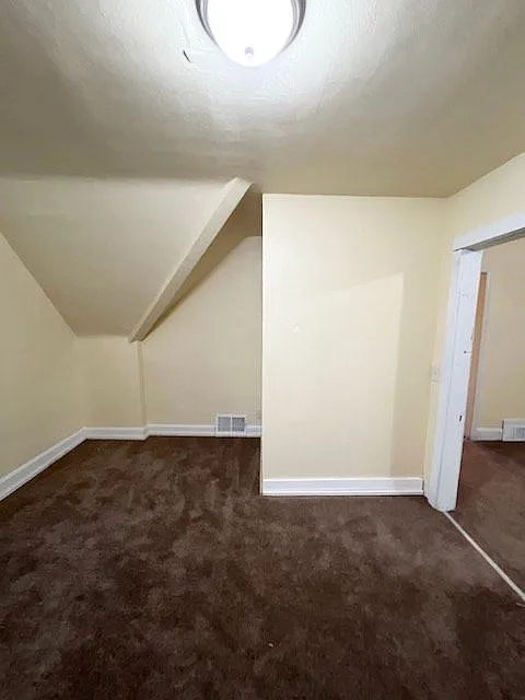 4 bed, 2.0 bath, $1,400 — Photo 4