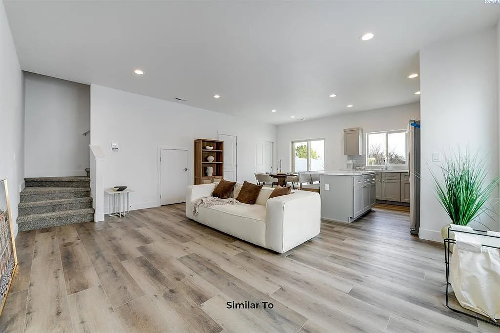 3 bed, 1200 sqft, $2,350 — Photo 4