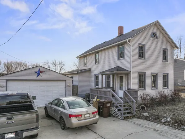 109 E Cherokee Ave, Shabbona, IL 60550