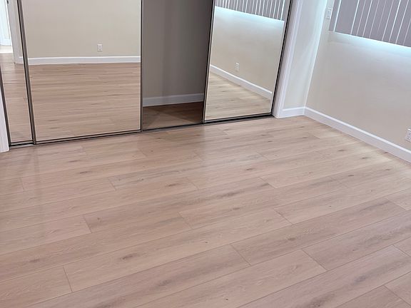5th image of 11007 Kling St