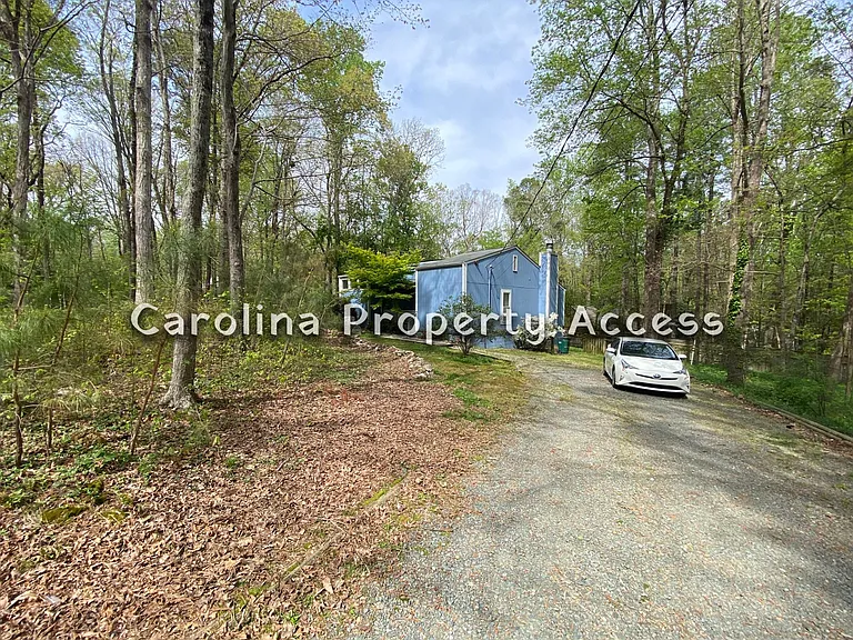 102 Polks Pl — Photo 3