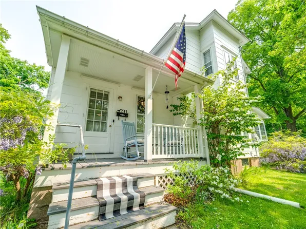 231 Liberty St, Palmyra, NY 14522