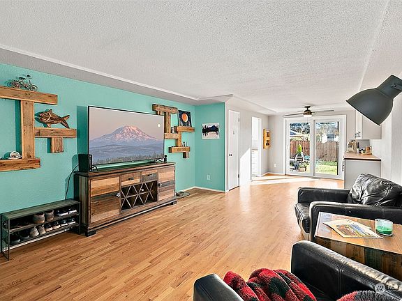 3rd image of 4316 S 72nd Street