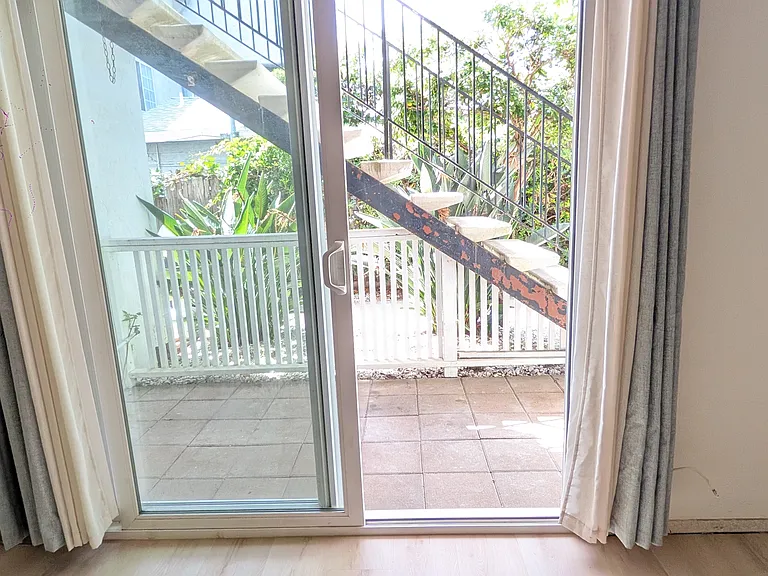 4867 Santa Cruz Ave #4 — Photo 4