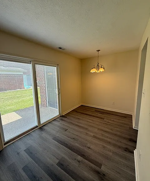 Westwind Townhomes — Photo 8