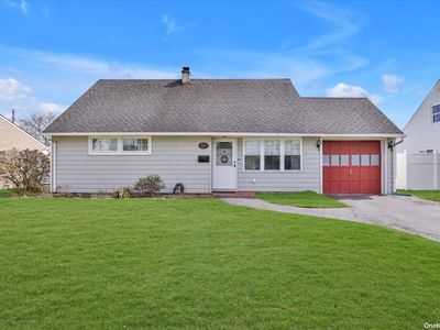 2214 Dogwood Ln, Westbury, NY, 11590