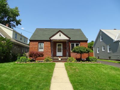 1055 Raymond St, Schenectady, NY, 12308