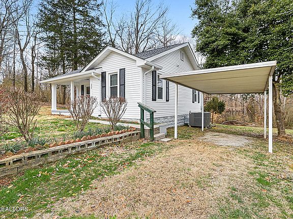 2nd image of 353 Lee Rd